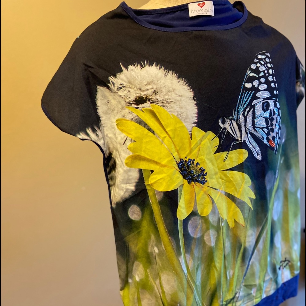 Graphic top
